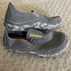 Cushe 🌟 Brand New